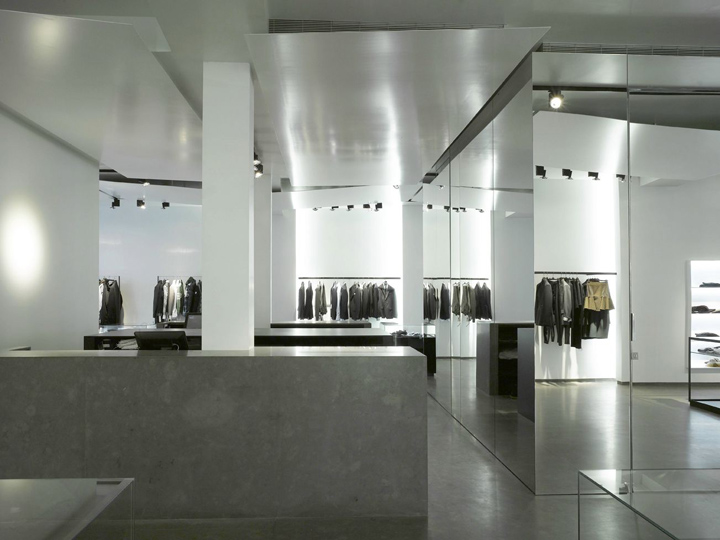 Chapeau multibrand store