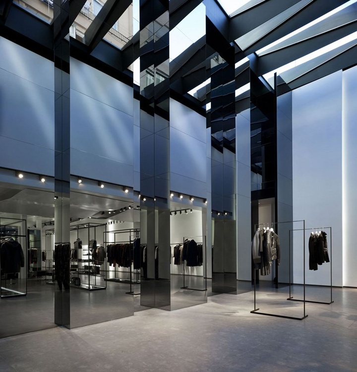 Chapeau multibrand store