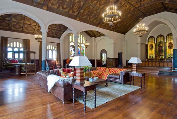 Extraordinary church in San Francisco converted into a modern residence