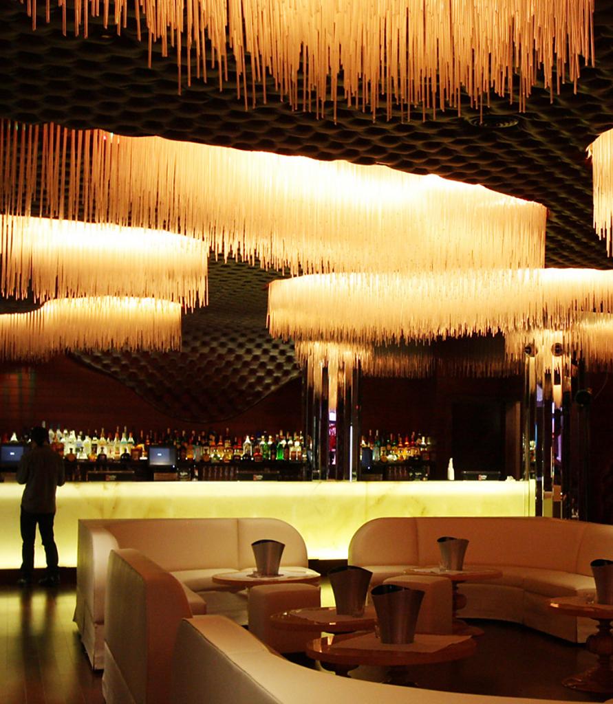 Cienna Ultralounge by Bluarch