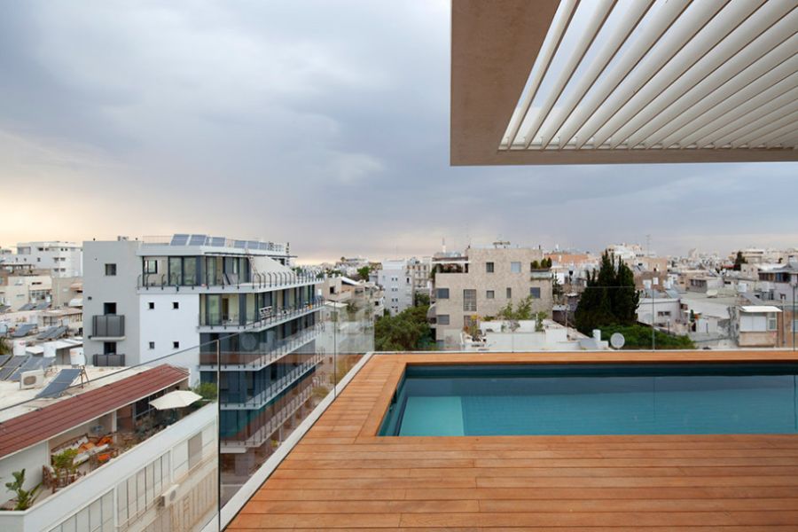 Classy Contemporary Home In Tel Aviv