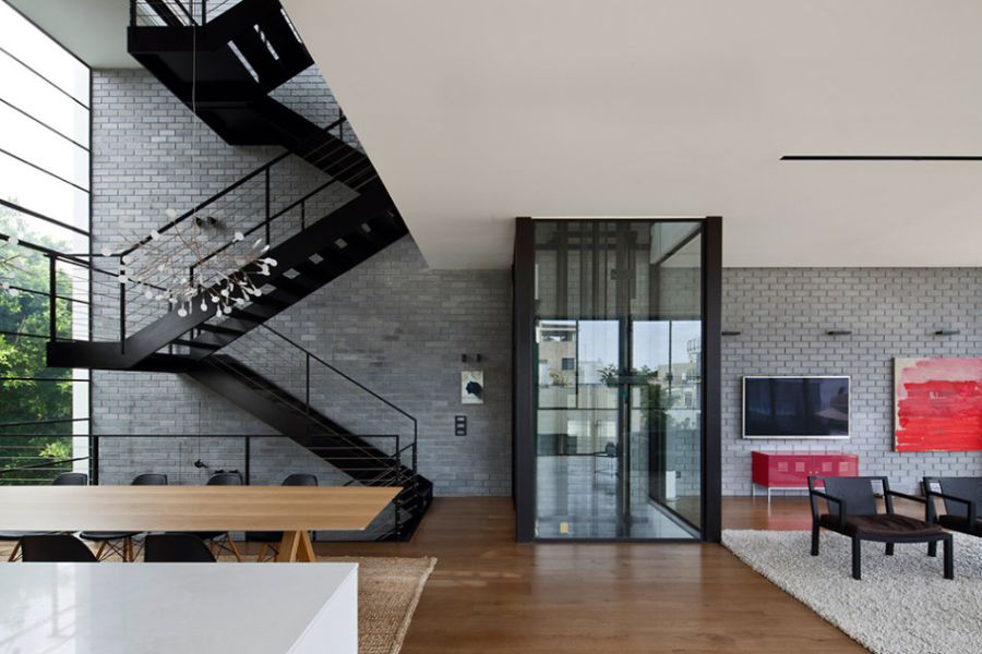 Classy Contemporary Home In Tel Aviv