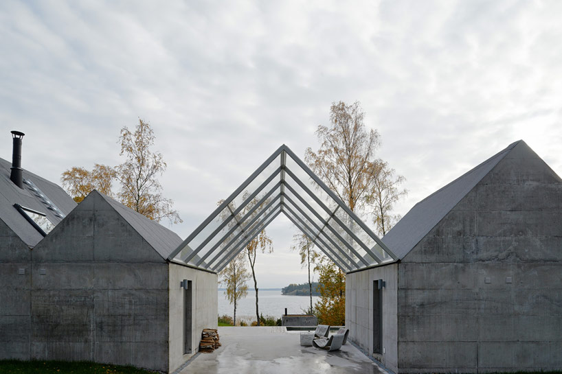 Современный дом на живописном побережье в пригороде города Lagnö, Швеция.