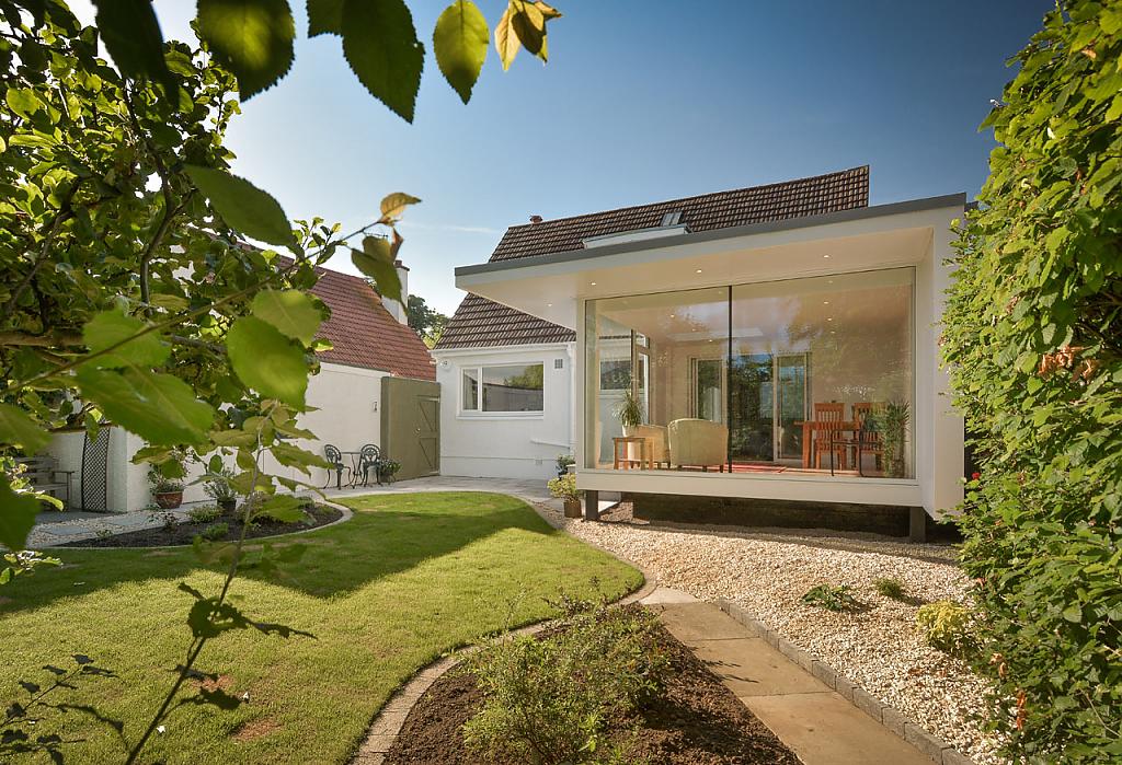 Contemporary Garden Room