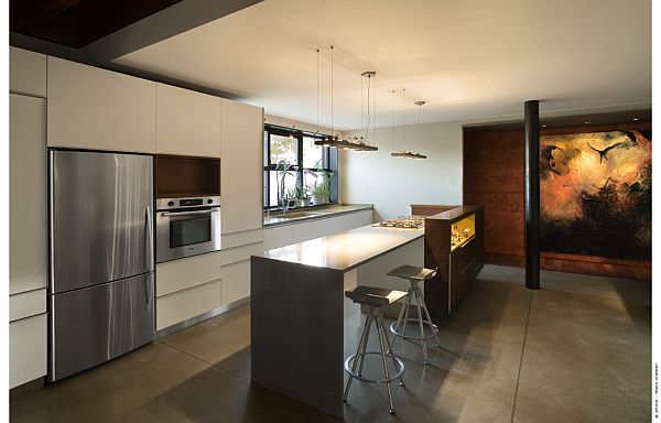 Former Industrial Building Becomes a Contemporary Home (U-House)