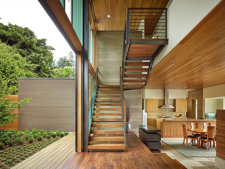 Courtyard House in Seattle