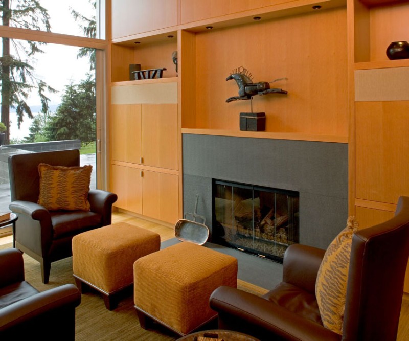 Displaying Earthy Nuances