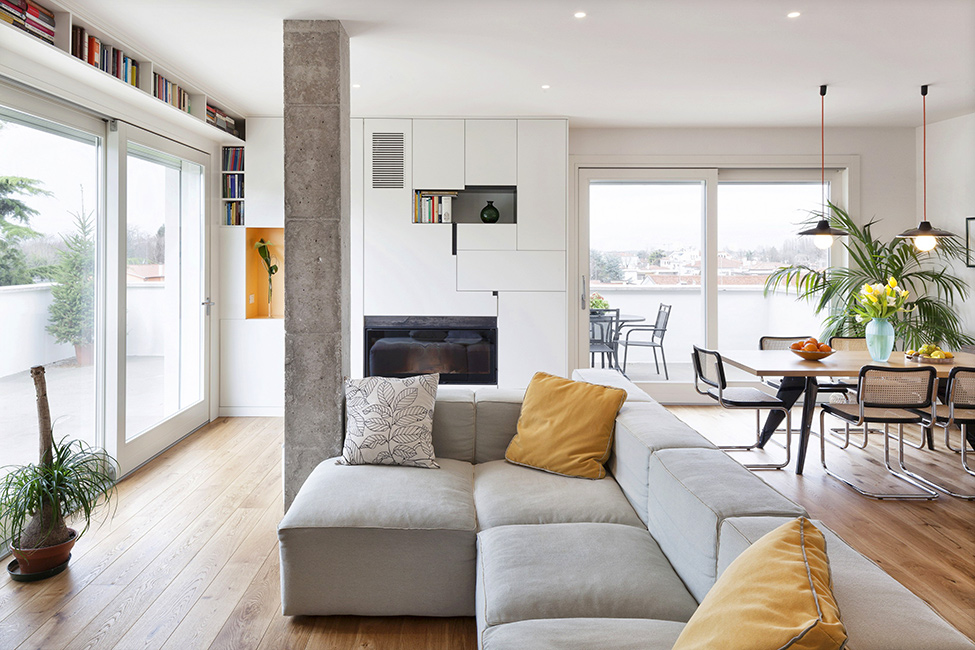 Displaying Concrete Pillars