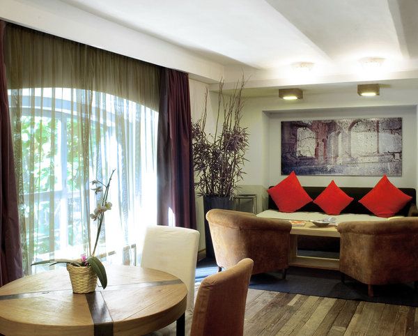 Enjoy Fashion, Luxury and History in Rome