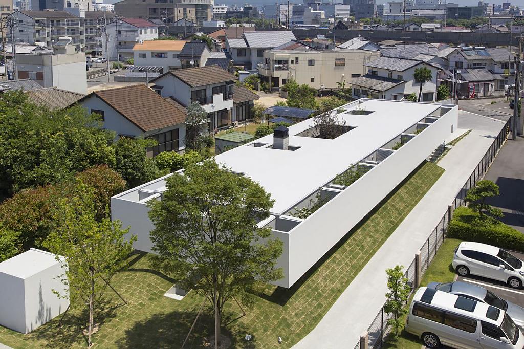 FLAT 40 by Keisuke Kawaguchi+K2-Design