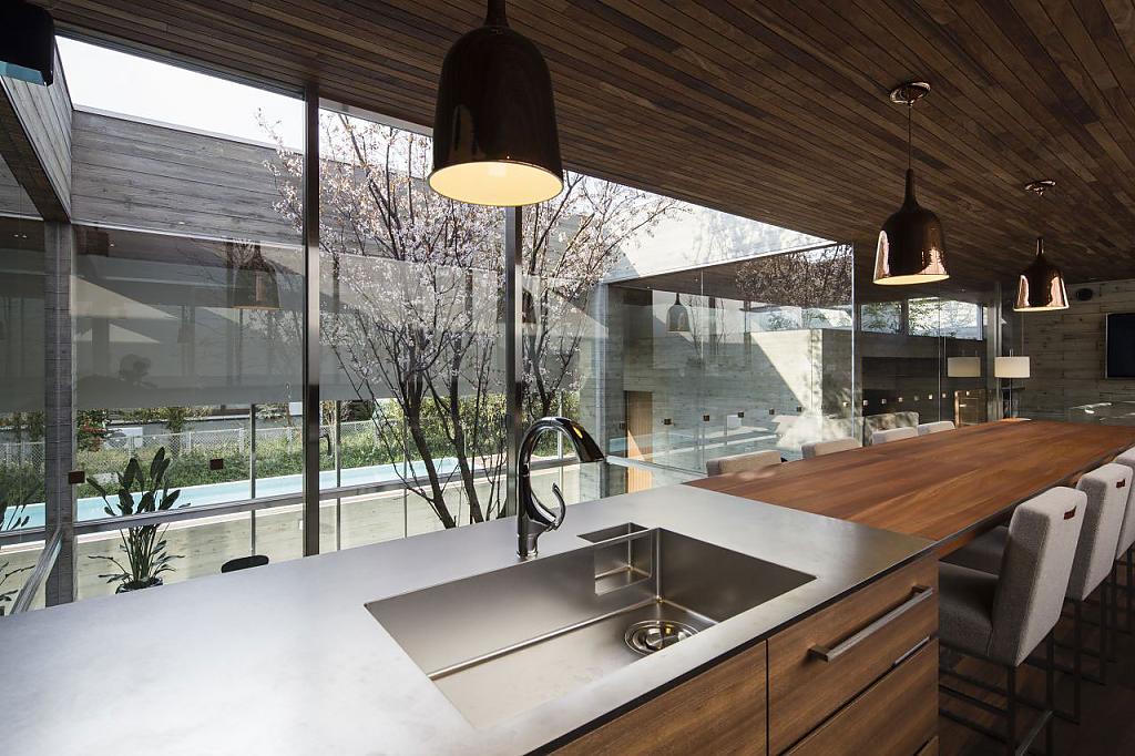 FLAT 40 by Keisuke Kawaguchi+K2-Design