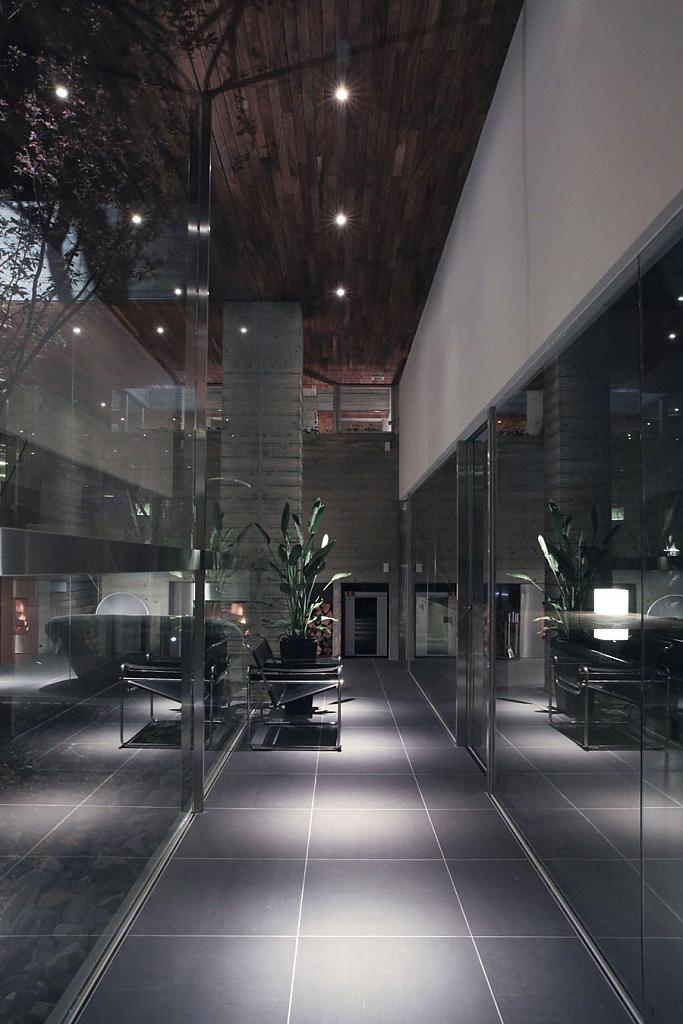 FLAT 40 by Keisuke Kawaguchi+K2-Design