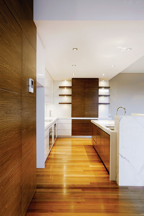 Gorgeous Contemporary Home Inspired By The Summer