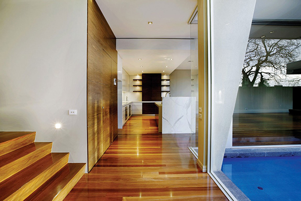 Gorgeous Contemporary Home Inspired By The Summer