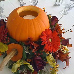 Gorgeous Fall Centerpieces to Brighten Your Table