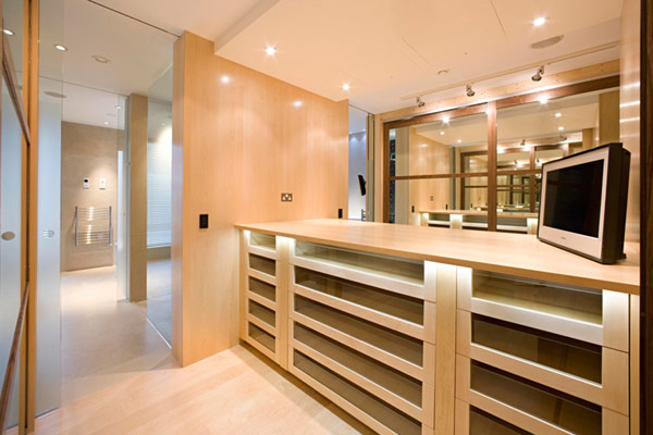 Contemporary, Luxurious Interiors at Grange View Residence in UK