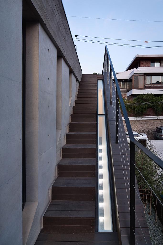 H-House by BANG by MIN