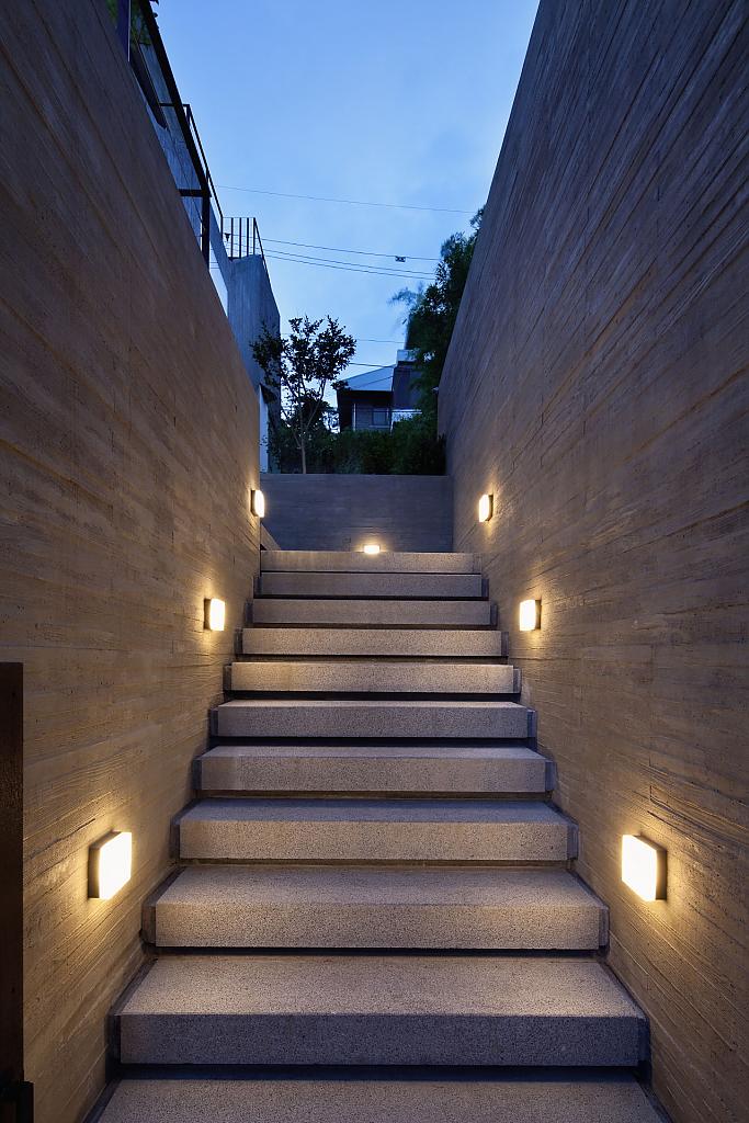 H-House by BANG by MIN