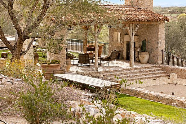 Hosting an Outdoor Party in Autumn