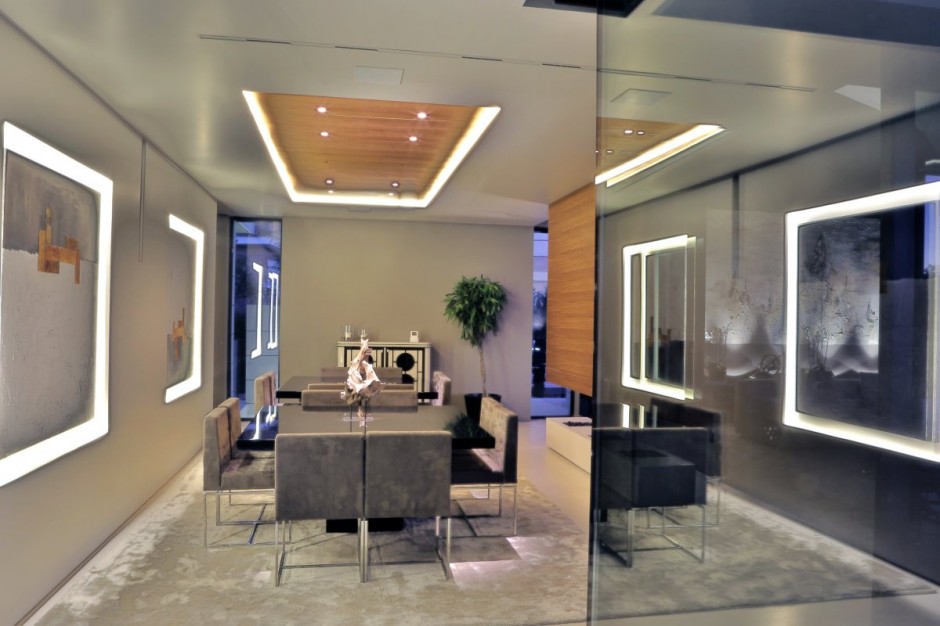 Family House in Madrid With a Futuristic Twist