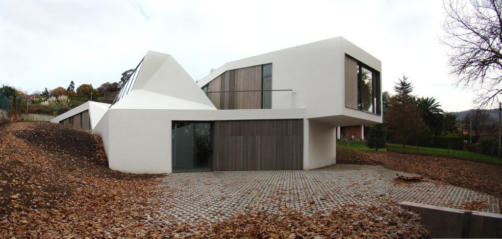 Lara Rios House