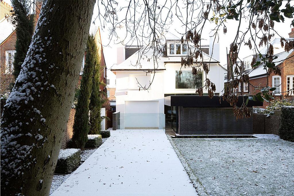 Line House in London