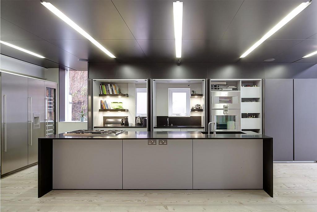 Line House in London