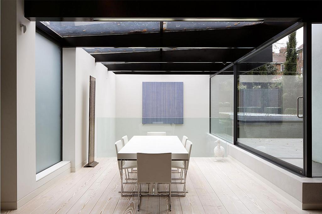 Line House in London
