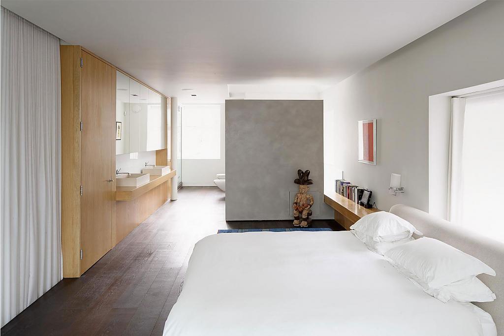 Line House in London