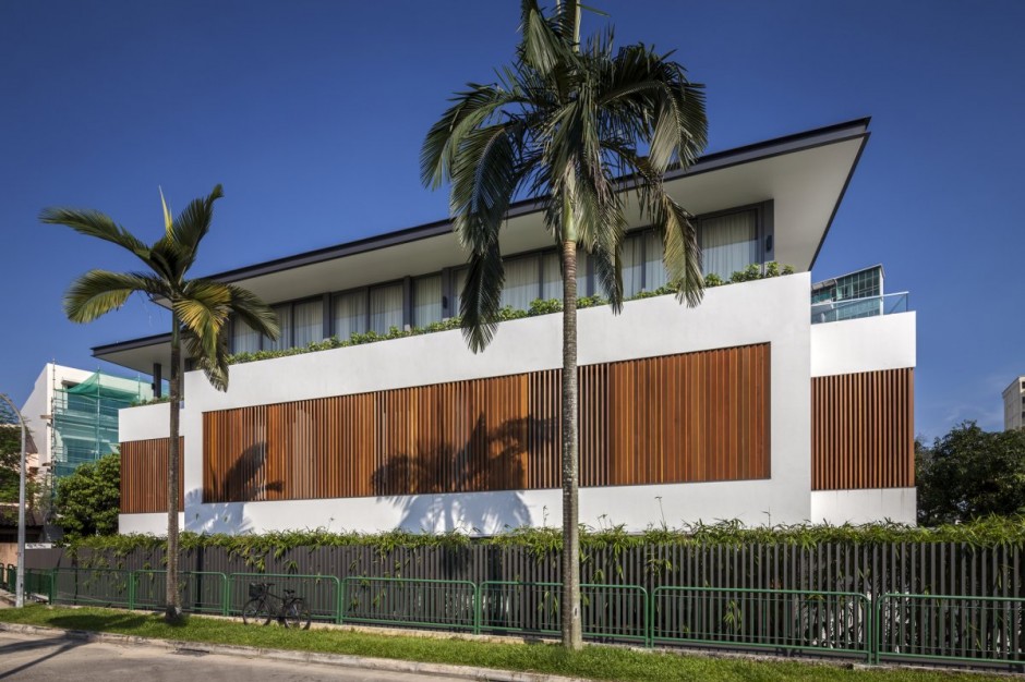 Long Narrow House In Singapore