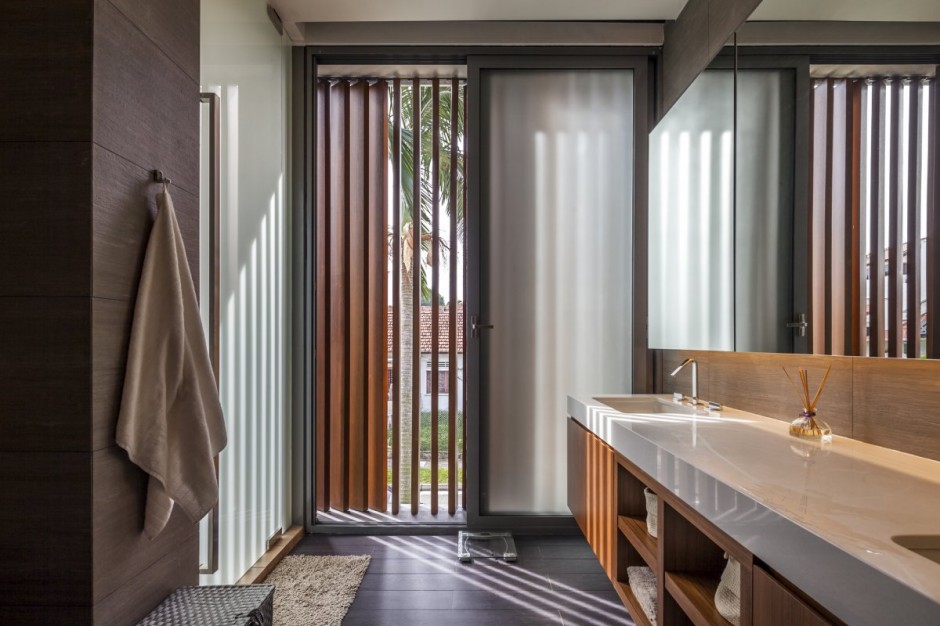 Long Narrow House In Singapore