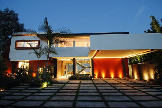 Stunning Views in Los Angeles at 8400 Grand View Drive