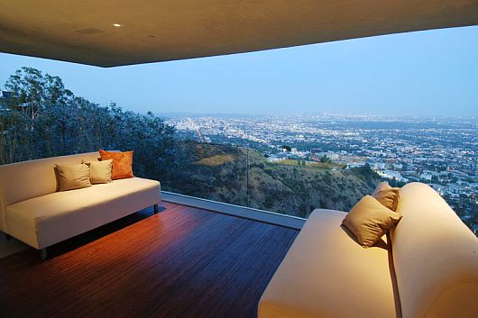 Stunning Views in Los Angeles at 8400 Grand View Drive