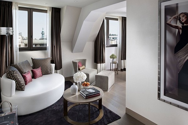 Mandarin Oriental Paris Promises to Bath You in Luxury and Style