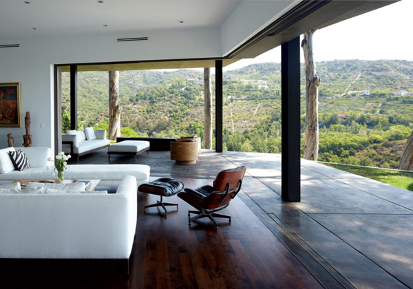 Mandeville Canyon Residence