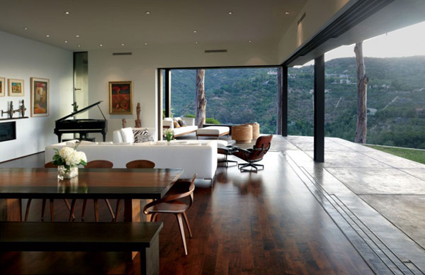 Mandeville Canyon Residence