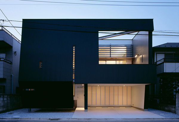 15 Modern Black Homes