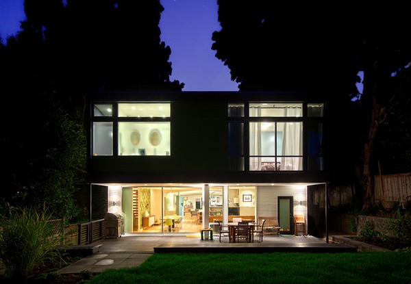 15 Modern Black Homes