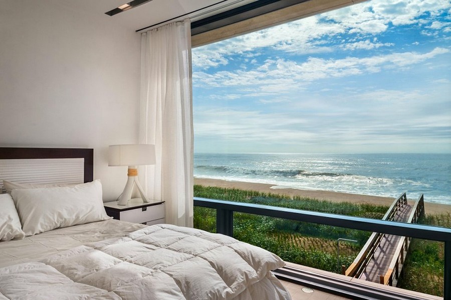 Imposing Oceanfront Home With Broad Views in Sagaponack