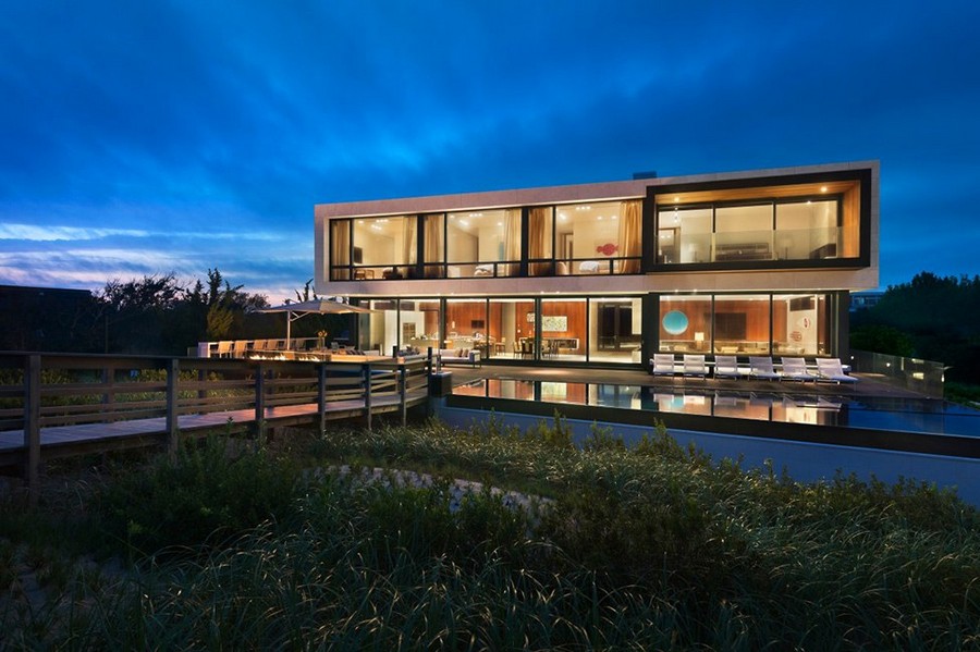 Imposing Oceanfront Home With Broad Views in Sagaponack