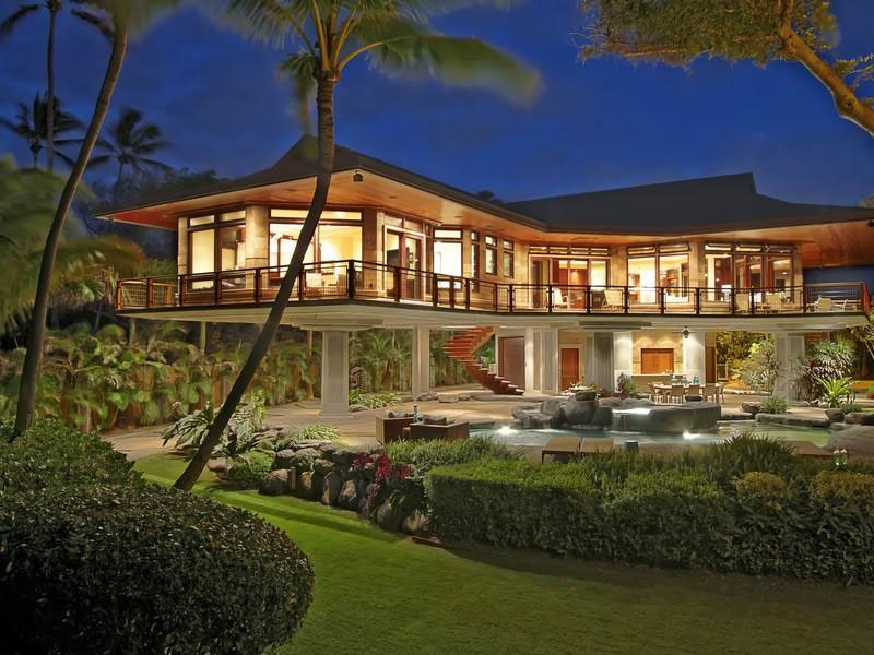 Oceanfront Residence in Hawaii