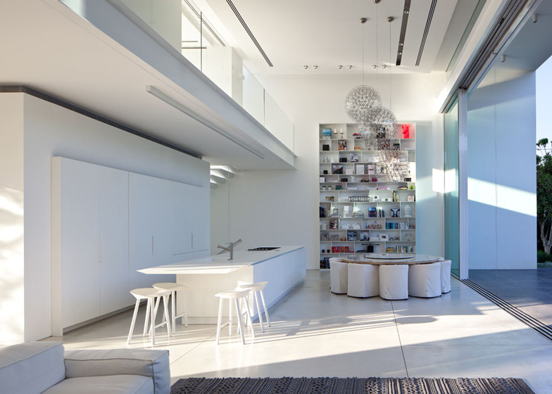 Original Modern Home Conveniently Built Between Two Yards in Israel