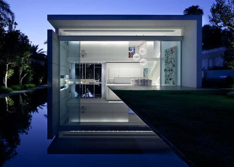 Original Modern Home Conveniently Built Between Two Yards in Israel