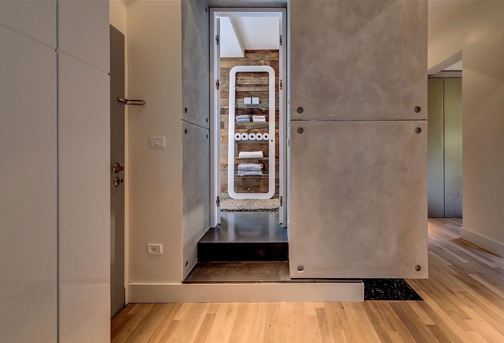 Playful Compact Apartment In Tel Aviv