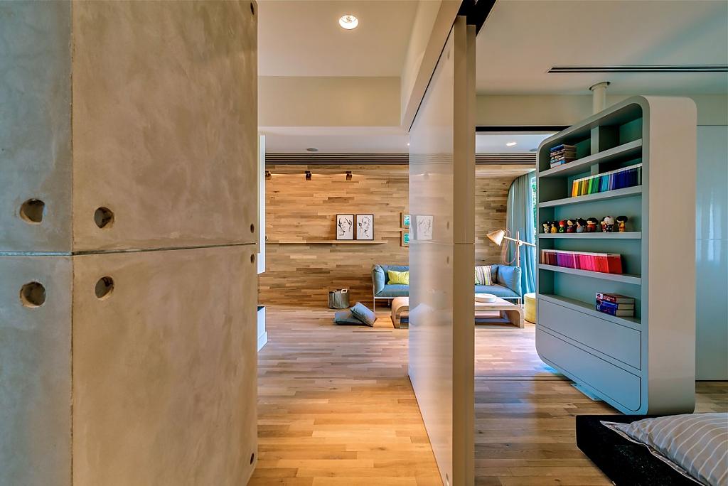 Playful Compact Apartment In Tel Aviv