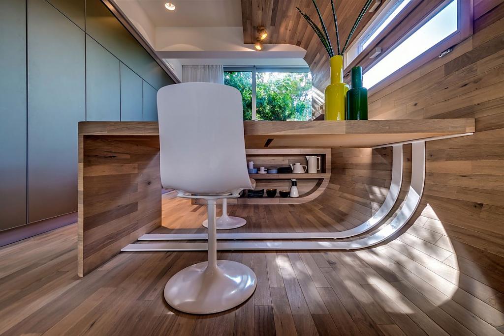 Playful Compact Apartment In Tel Aviv
