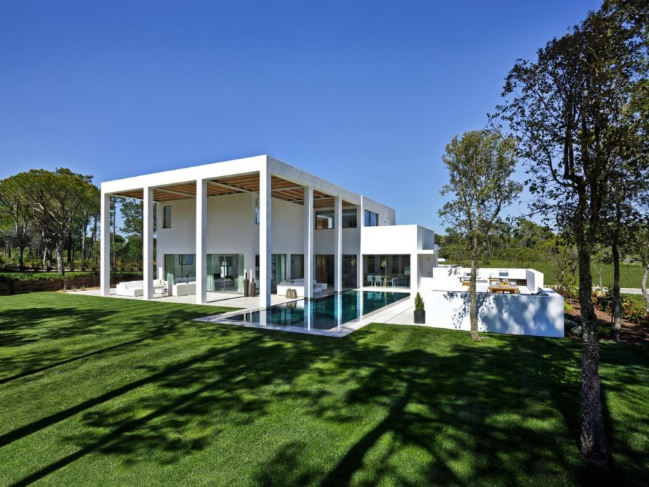 Portuguese Building With Double Height Portico
