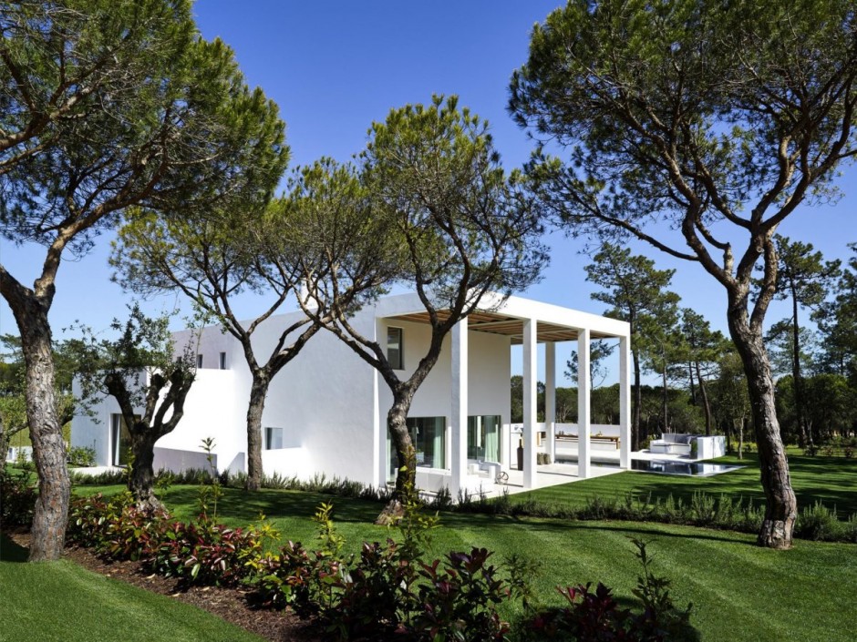 Portuguese Building With Double Height Portico