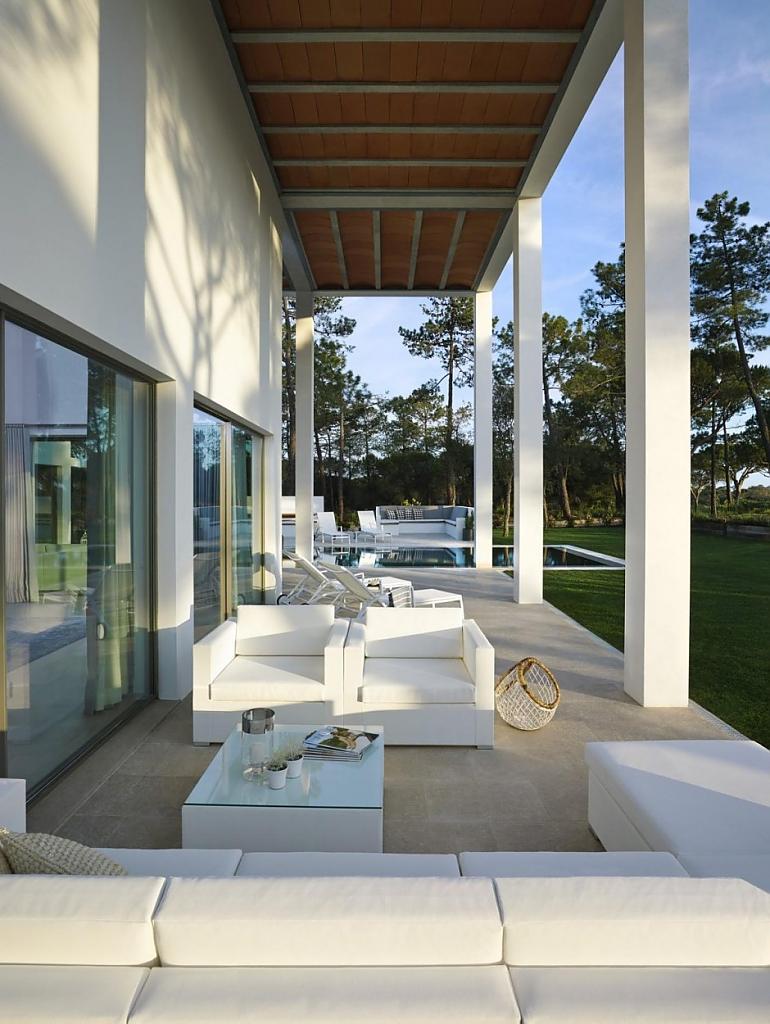 Portuguese Building With Double Height Portico