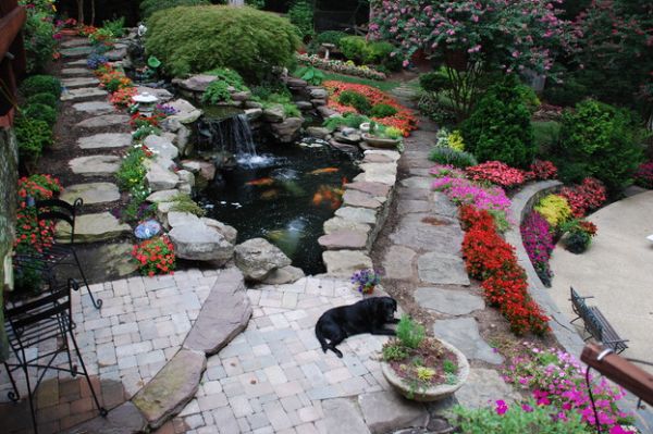 Rich And Tranquil Home Landscape